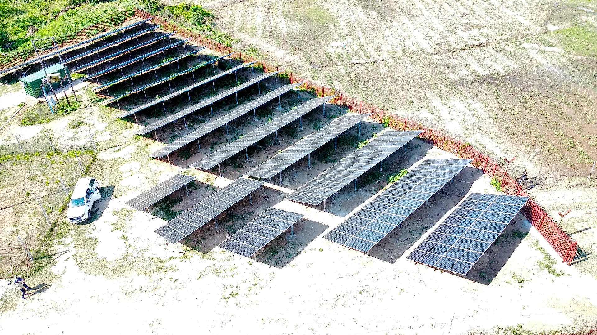 Array corner and perimeter fence