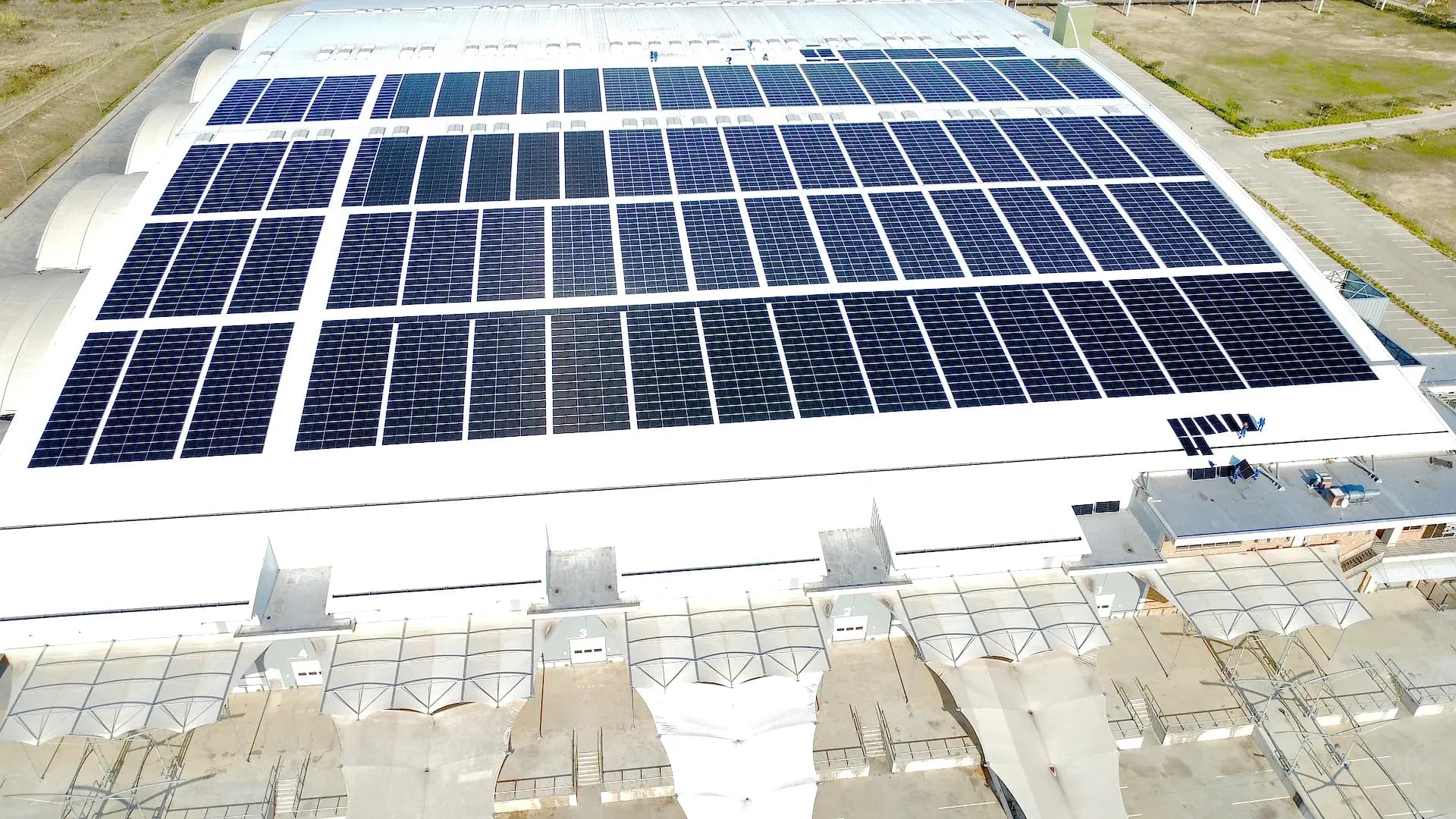 Market frontage and rooftop array
